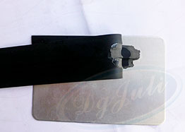 橡膠粘不牢怎么辦？試試聚厲牌高濃度橡膠膠水-撕拉破損材質(zhì)效果